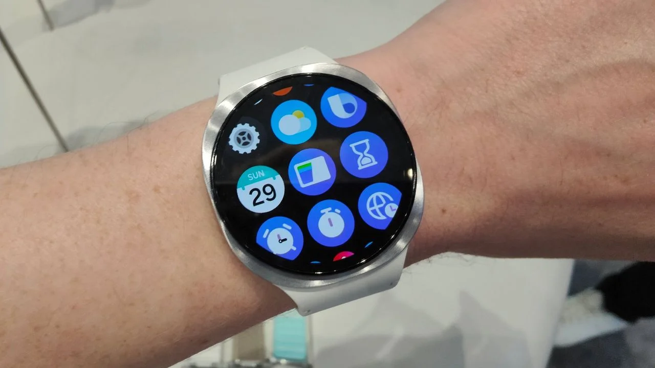The Samsung Galaxy Watch 8 got another big price drop for Prime Day — at under $220, here's why you should get it instead of the Classic or the Ultra