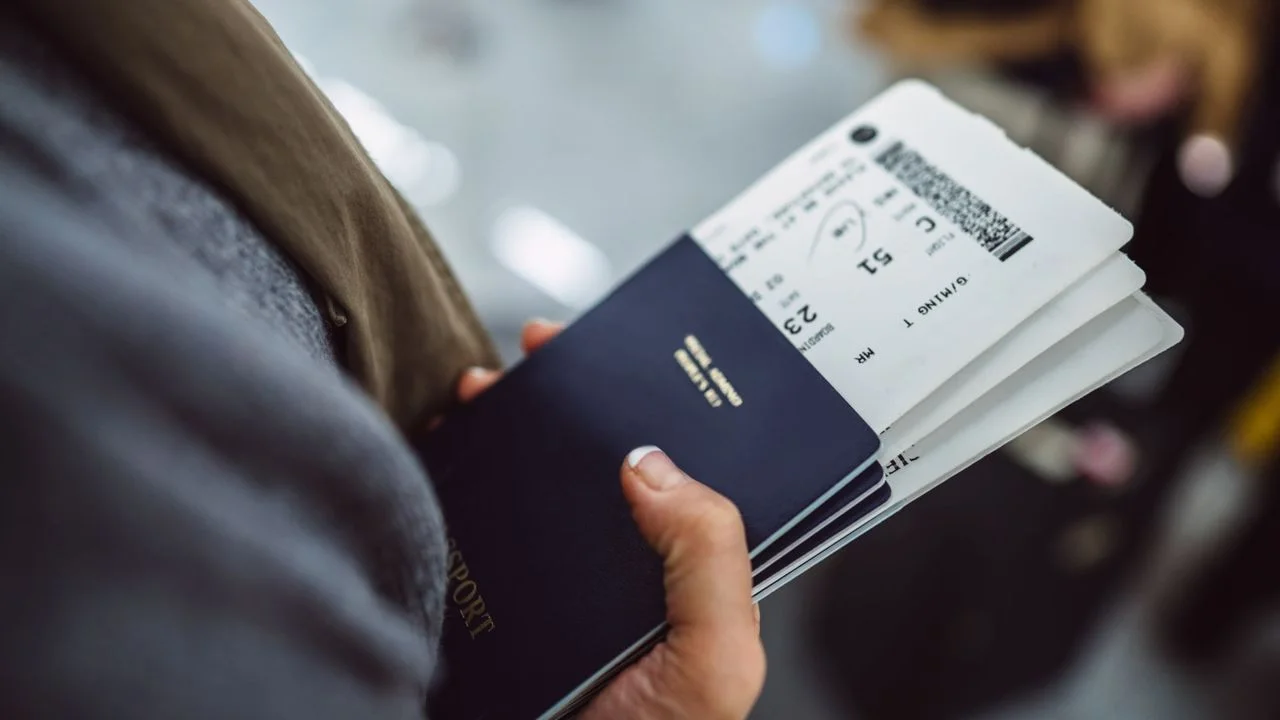 Travelling back from Asia? Surfshark warns against the silent data collection of the most popular local travel apps