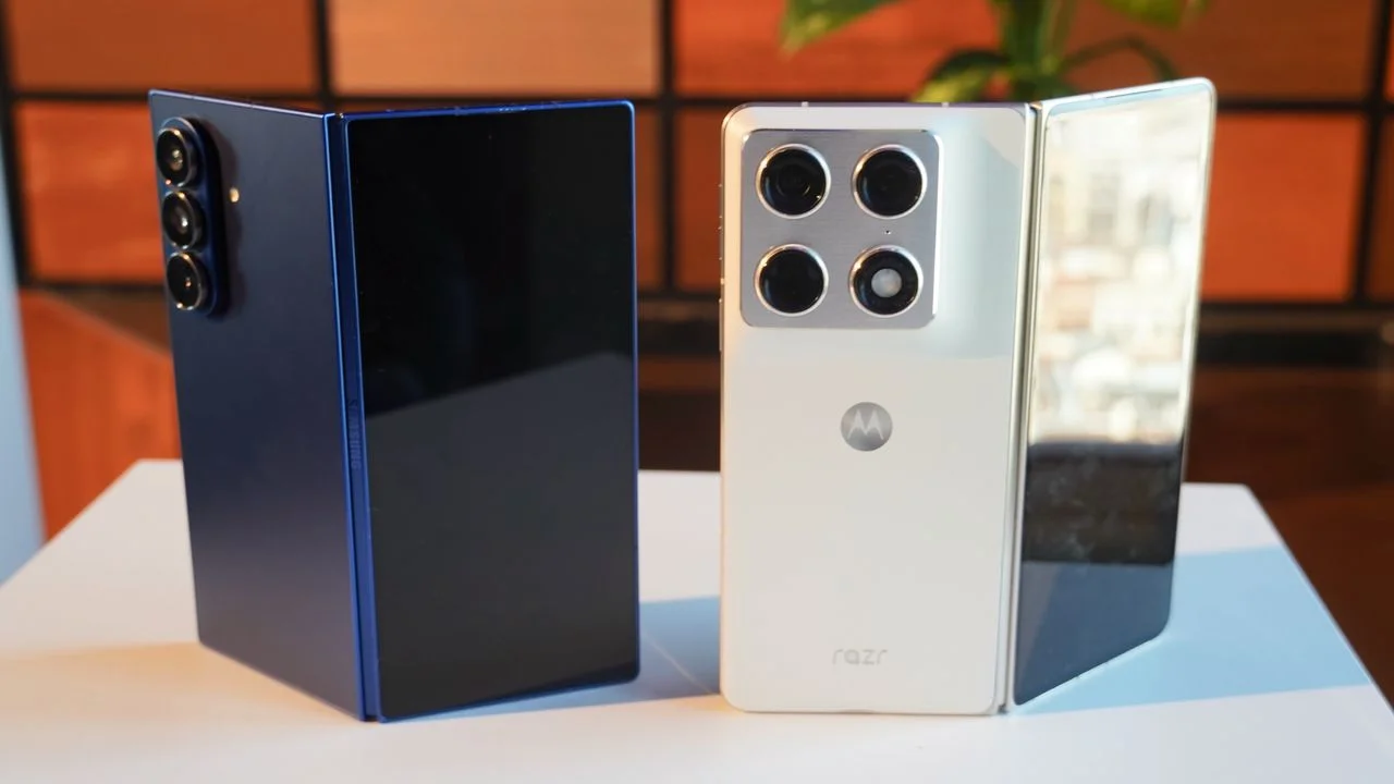 Samsung Galaxy Z Fold 8 Faces Off Against Motorola Razr Fold: A New Era for Foldables