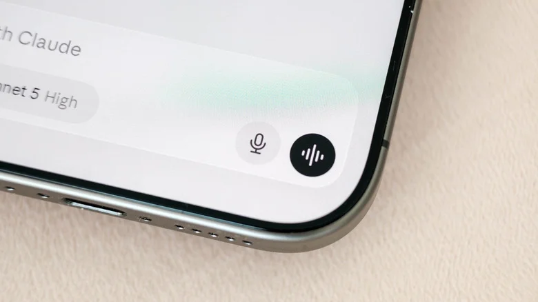 A closeup of the voice mode icon.