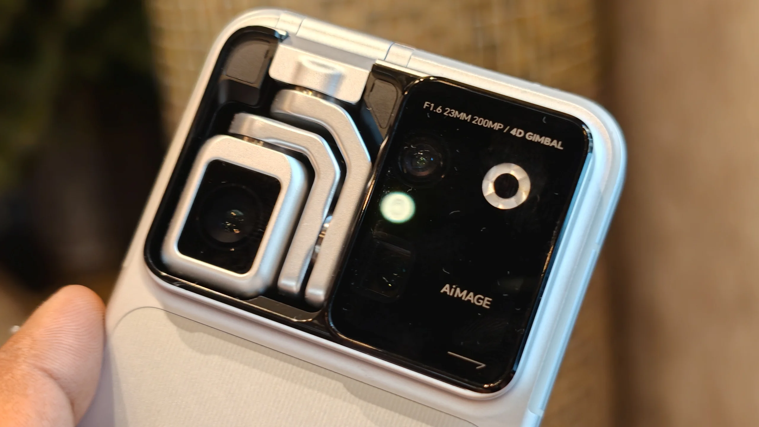 Hands on with the Honor Robot Phone with a 4DoF motorized retractable gimbal