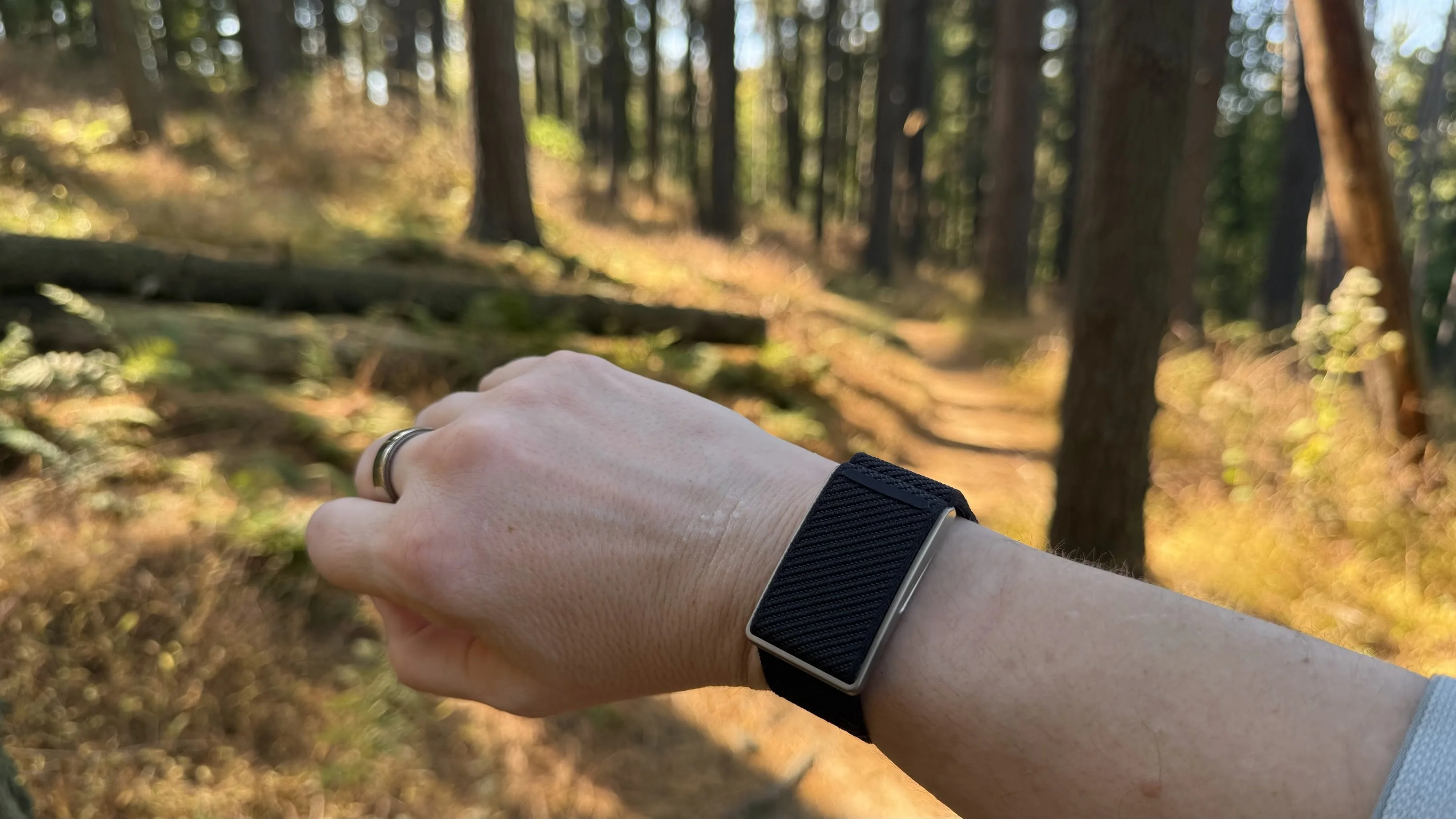 I Tried a Smart Band That Measures Body Temperature During Workouts, and I'm on the Fence About It