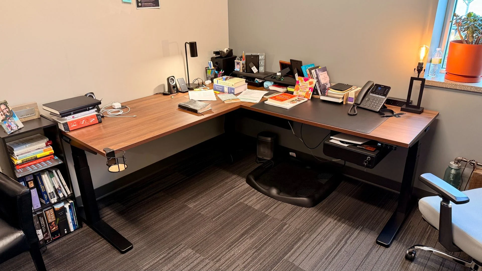 Uplift | V3 L-Shaped Standing Desk